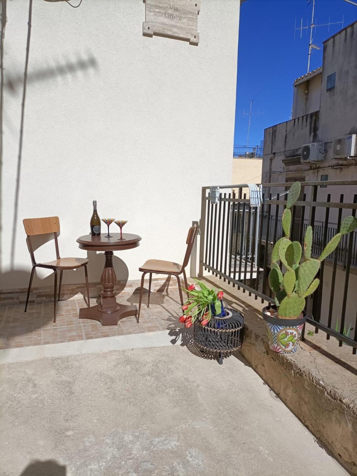 Casa Vacanza La Finestra Sul Porto Castellammare del Golfo Exterior photo